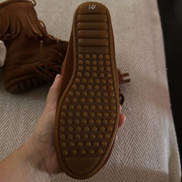 New Minnetonka suede booties - Picture 7 of 7